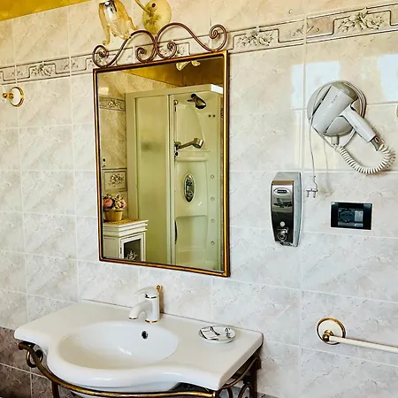 La Mammola Bed & Breakfast *