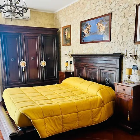 La Mammola Alojamento de Acomodação e Pequeno-almoço 3*