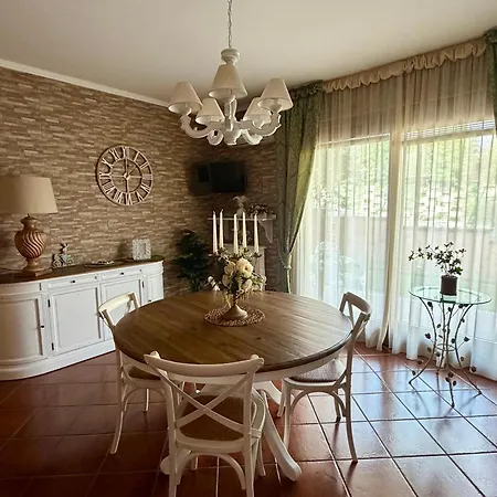 La Mammola Bed & Breakfast 3*